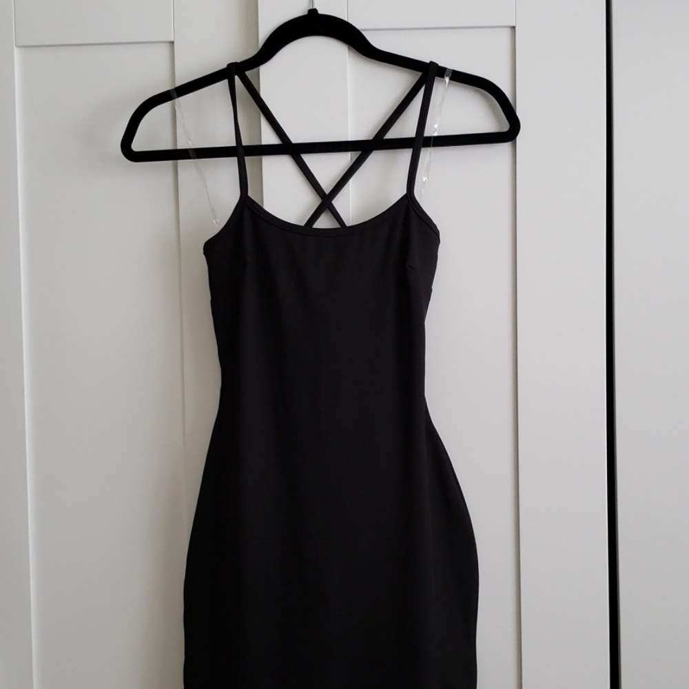Forver 21 Black form fitting midi dress